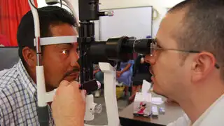 Cientos de personas llegan a la campaña oftalmológica en Panamericana TV