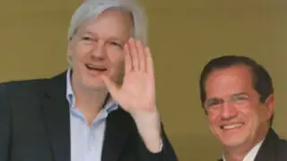 Ecuador: Canciller Patiño se compromete en dar asilo a Julian Assange