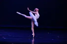 “Bakesteich”: disfrute de toda la gracia y belleza del ballet