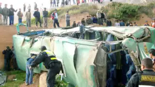 Ómnibus se voltea en carretera Arequipa-Puno dejando más de 17 heridos