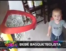 Bebé basquetbolista: pequeño maneja el balón igual que Michael Jordan