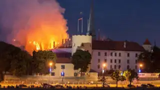 Incendio causa cuantiosos daños al palacio presidencial de Letonia