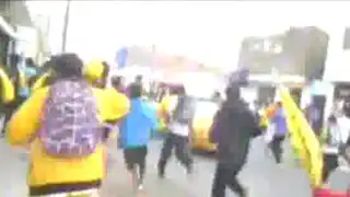 Estudiantes de colegios rivales se enfrentan violentamente en calles de Trujillo