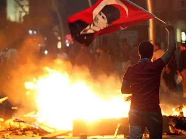 Turquía: continúan violentas protestas para destituir al Primer Ministro