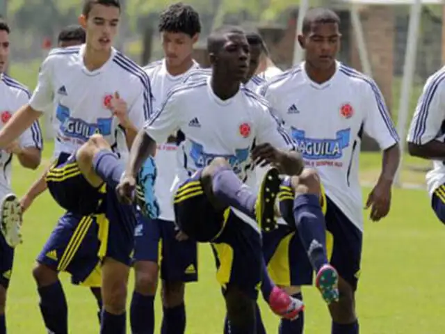 Selección colombiana entrenan con ventiladores por calor de Barranquilla