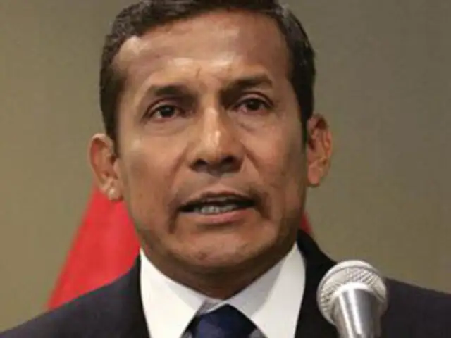Ollanta Humala exhortó a alcaldes invertir en obras públicas y no monumentos
