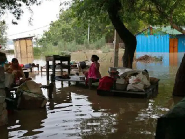 Más de 100 muertos y 500 desaparecidos por inundaciones en la India