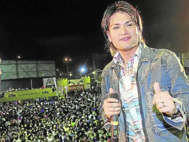 Néctar canta e ilusiona a sus fans con el éxito cumbiambero 'Cholita'