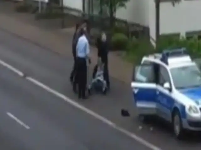 VIDEO: policías alemanes golpean salvajemente a detenido