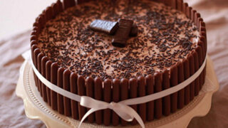 Rutas de la pastelería enseña a preparar la tradicional torta de chocolate