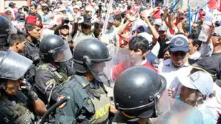 Manifestantes marchan al Centro de Lima en rechazo a la ley del Servicio Civil