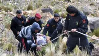 Ayacucho: tres muertos tras caer camión con materiales a un abismo