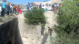 Cusco: combi que venía de Apurímac se despista y deja cinco personas muertas