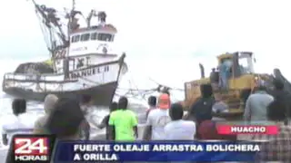 Video: oleaje arrastra embarcación pesquera de casi 30 toneladas en Huacho