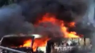 Camión se incendia cuando abastecía de combustible a un grifo flotante