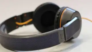 Desarrollan auriculares capaces de cargar dispositivos mientras caminas