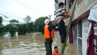 Pobladores de Sichuan atrapados por las inundaciones en China