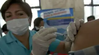 Vacunas contra la gripe AH1N1 escasean en centros de salud de El Agustino