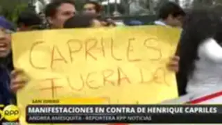 Manifestantes nacionalistas protestan en contra de Henrique Capriles
