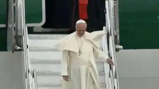 Papa Francisco arribó a Brasil y fue recibido por la presidenta Dilma Rousseff
