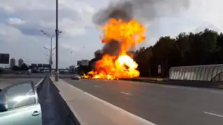 VIDEO: Camión cargado con 191 cilindros de gas explosionó en Rusia