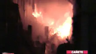 Falta de agua dificultó labores de rescate en incendio en ferretería de Cañete
