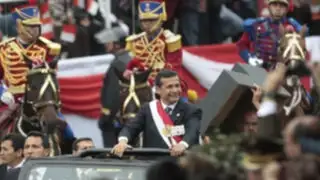 Presidente Ollanta Humala llegó en Jeep a la Av. Brasil para presidir Parada Militar