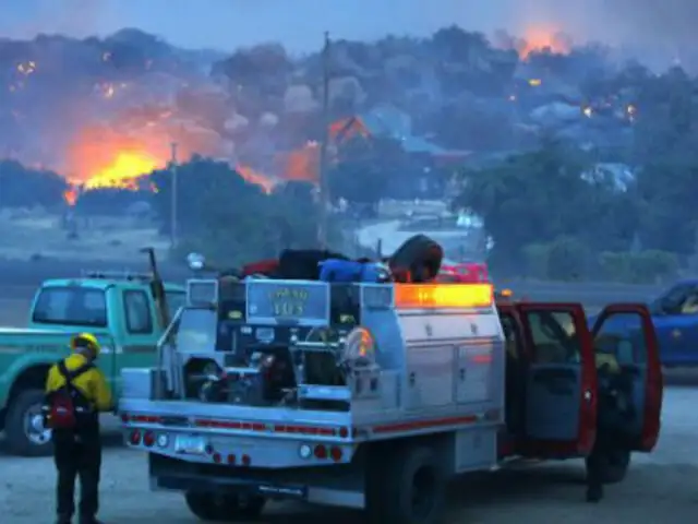 EEUU: voraz incendio forestal mató a 19 bomberos y arrasó con 200 viviendas