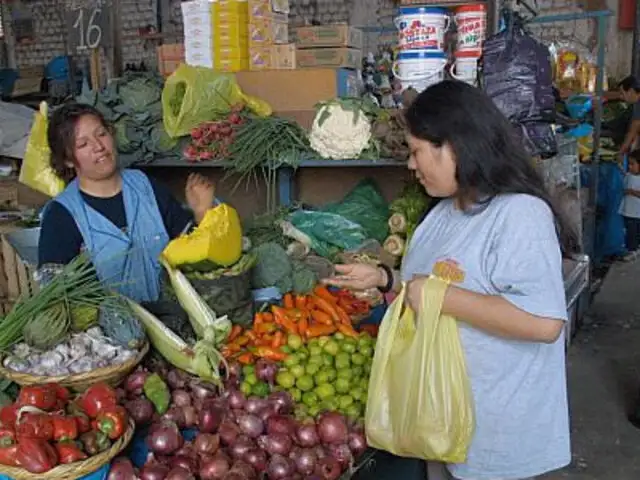 Especialista afirmó que inflación perjudicará más a familias de bajos ingresos