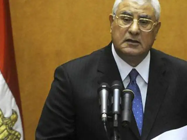 Egipto: Adli Mansur jura como presidente interino tras golpe militar