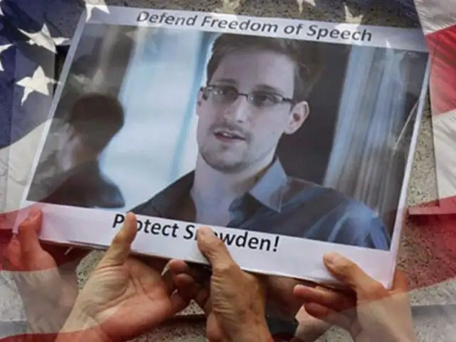 Greenwald: Snowden tiene suficiente información para destruir al Gobierno de EEUU
