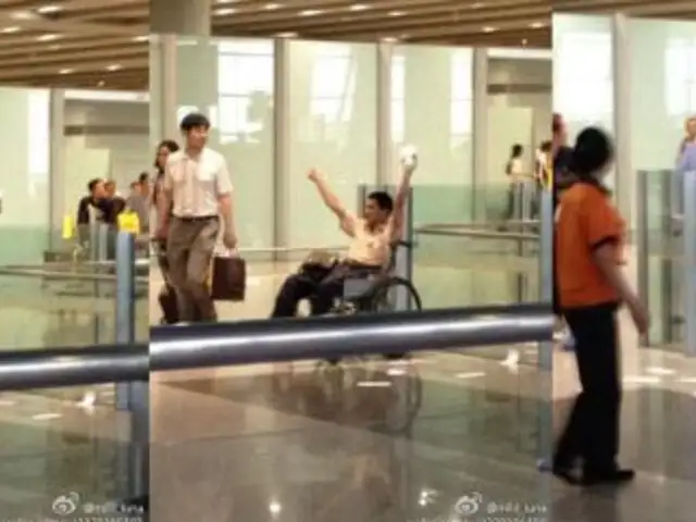 Hombre en silla de ruedas realiza ataque terrorista en aeropuerto de Pekín