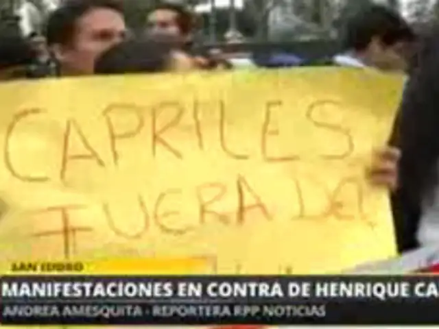 Manifestantes nacionalistas protestan en contra de Henrique Capriles