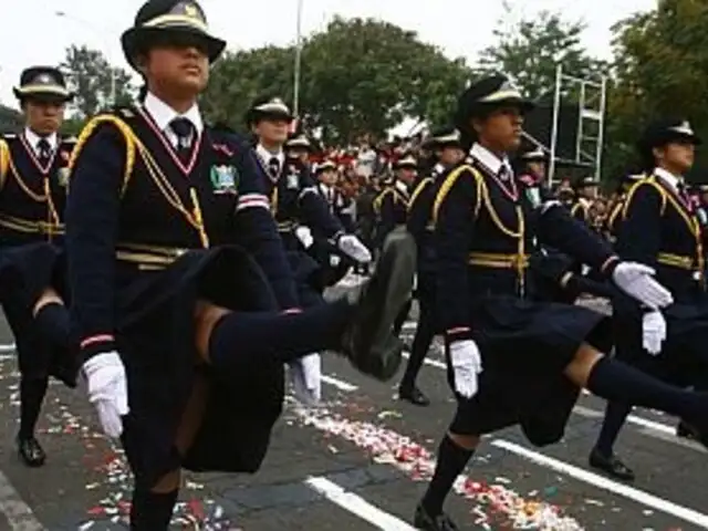 La Patria más allá del desfile: Polémica por militarización de marchas escolares