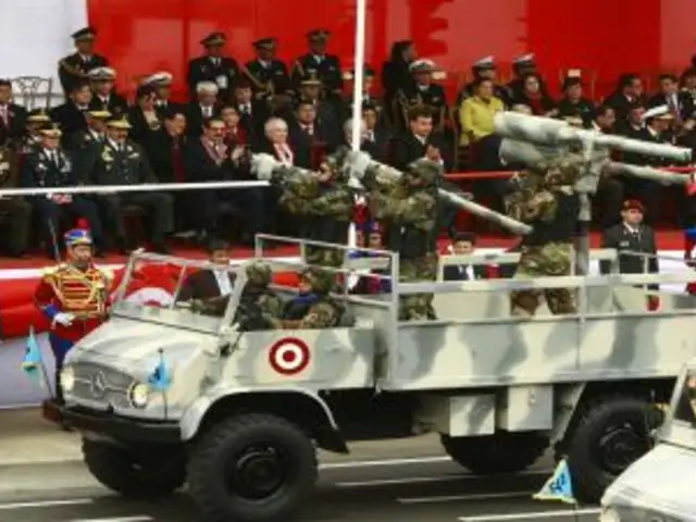 Ollanta Humala preside Desfile y Gran Parada Militar en la Avenida Brasil