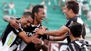 Coritiba venció por 5-3 al Ponte Preta con Advíncula y Ramírez de titulares