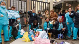 Enfermeras en huelga piden un poco de sensibilidad al presidente Humala