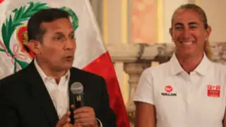 Ollanta Humala pide levantarse temprano para alentar a "Matadorcitas"