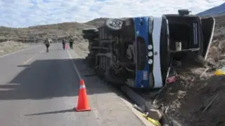 Cañete: vuelco de bus dejó una persona fallecida y más de 30 heridos