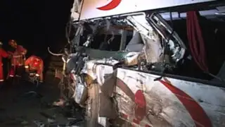 Choque entre bus interprovincial y un tráiler en Jaén deja 12 muertos y 35 heridos