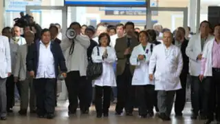 Médicos aceptaron propuesta del Minsa y suspendieron huelga
