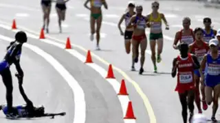 Mundial de Atletismo: corredora se desmaya en plena prueba de maratón