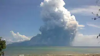 Indonesia: erupción de volcán Rokatenda deja al menos 5 muertos