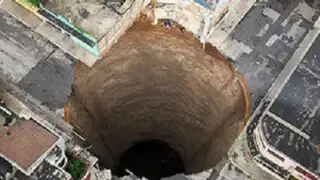 VIDEO: extraños agujeros terrestres se "tragan" casas, personas, hasta edificios