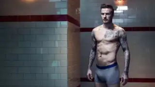 David Beckham posa en calzoncillos para lanzar nueva colección de H&M