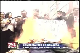 La Victoria: comerciantes de Gamarra protestaron quemando ropa china