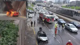 Auto se incendia en la Vía Expresa y causa gran congestión vehicular