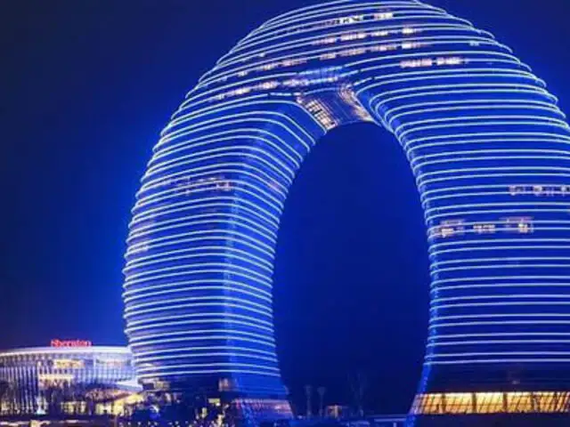 Inauguran en la ciudad China de Shangai el hotel más raro del mundo
