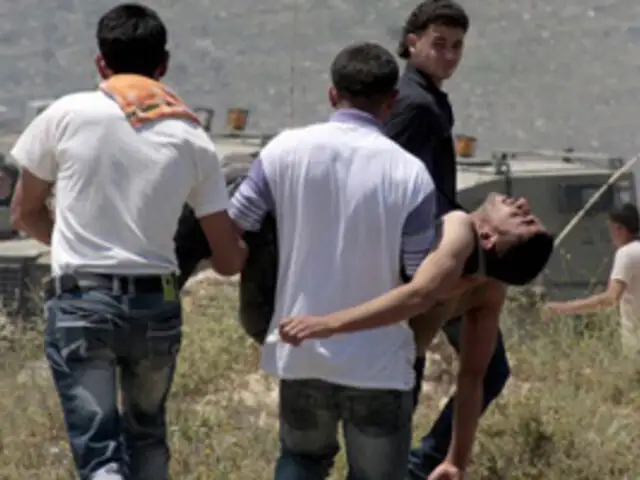 VIDEO: soldado israelí ataca violentamente a trabajadores palestinos