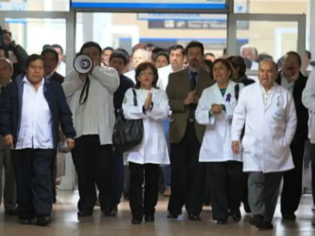 Médicos aceptaron propuesta del Minsa y suspendieron huelga